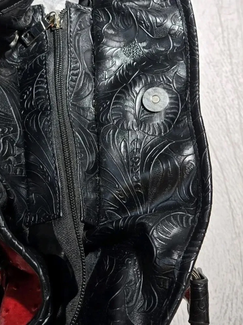 Cowgirl Trendy Western Faux Leather Rhinstone Buckle Textured Shoulder Bag NWOT - Picture 7 of 10